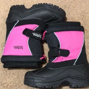 Totes Insulated Snow Boots size 13 new w/out tags